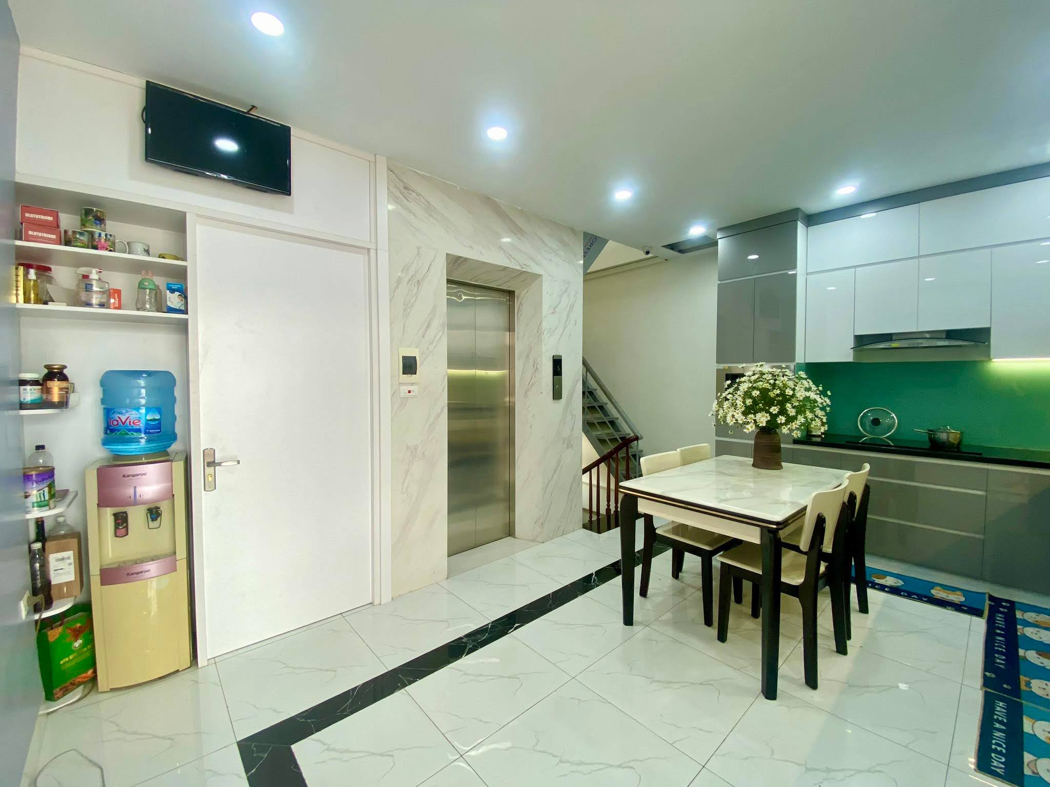 Thanh Xuân: Nhà đẹp, 50m ra mặt phố, 6,5 tầng thang máy, giá nhỉnh 8 tỷ